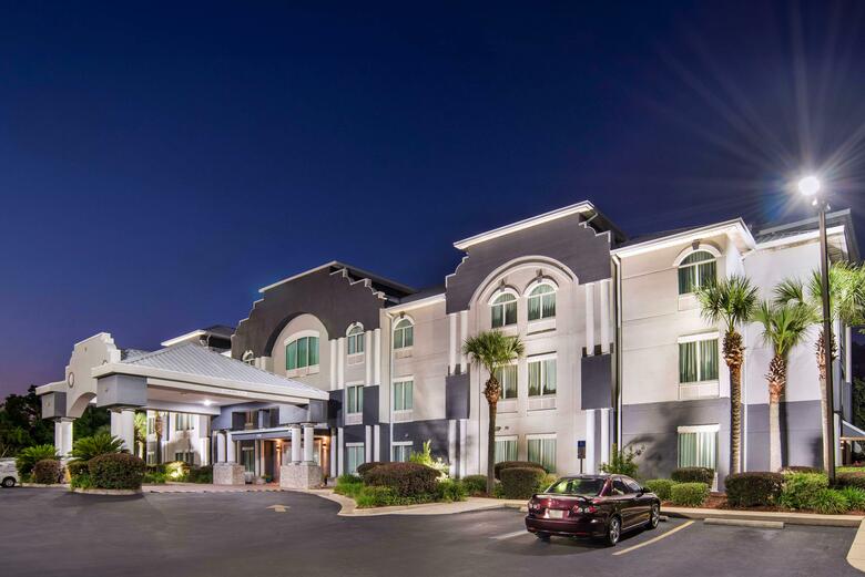 Hotel Best Western Plus Blue Angel Inn
