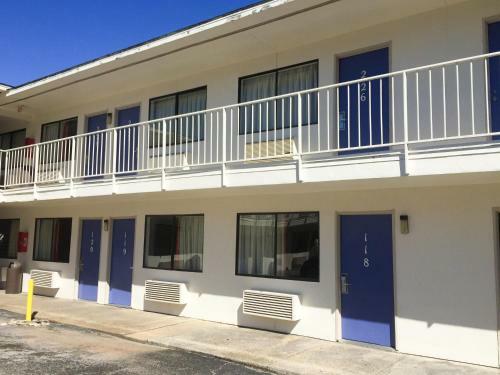 Motel 6 - Pensacola West