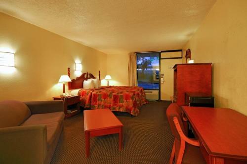 Motel Super 6 Inn & Suites Pensacola