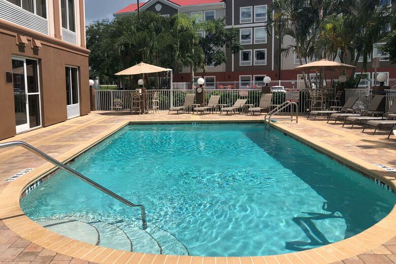 Hotel Best Western Plus Ambassador Suites Venice