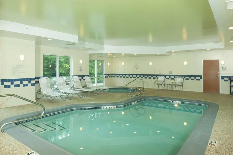 Hotel Fairfield Inn & Suites By Marriott Brunswick Freeport