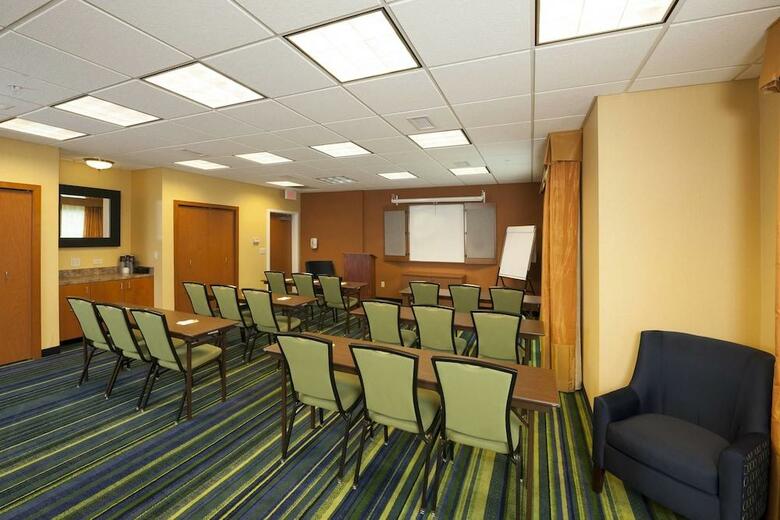 Hotel Fairfield Inn & Suites By Marriott Brunswick Freeport