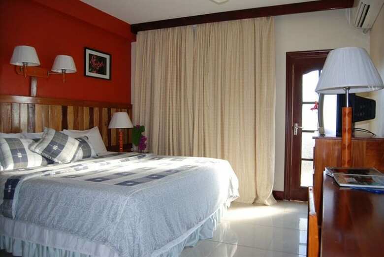 Caye Caulker Plaza Hotel