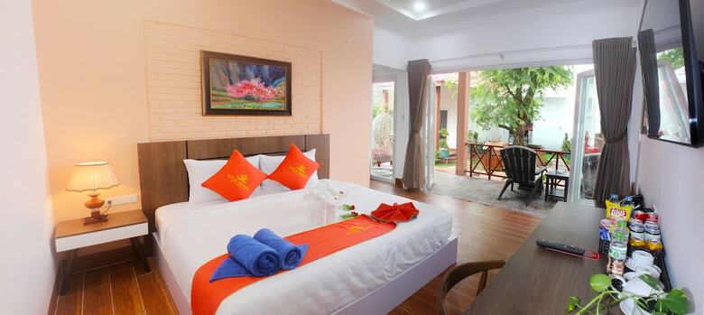 Hotel Lotus Garden Resort