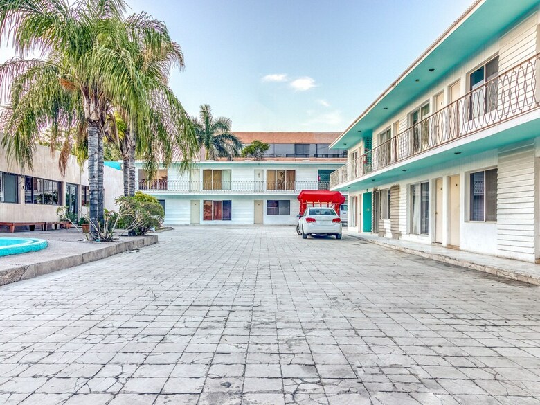 Hotel Capital O La Siesta