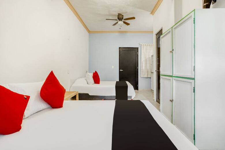Hostal Capital O Arco Maya