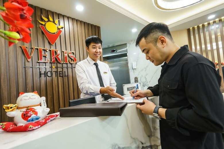Veris Hotel