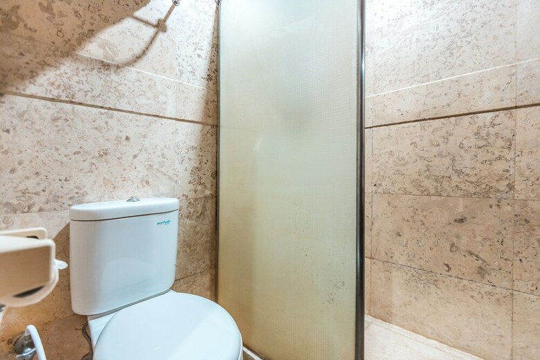 Hotel Oyo 1475 Alia Matraman Syariah