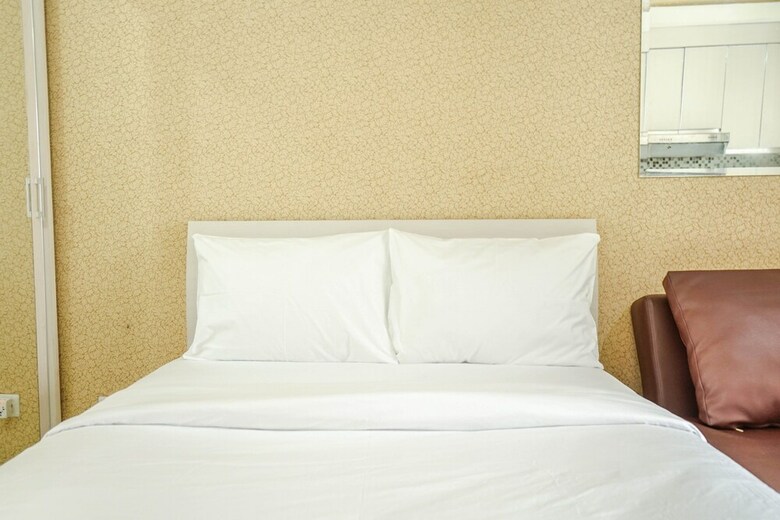 Cozy Studio Room Kalibata City Apartment