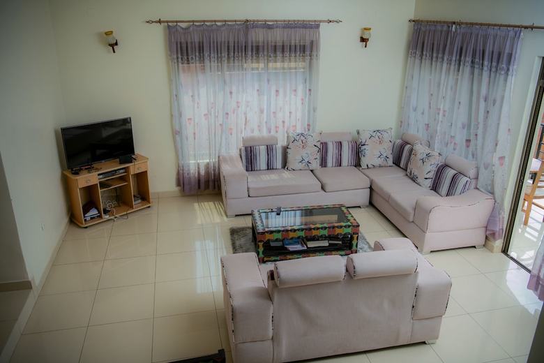 Hotel Gaju House