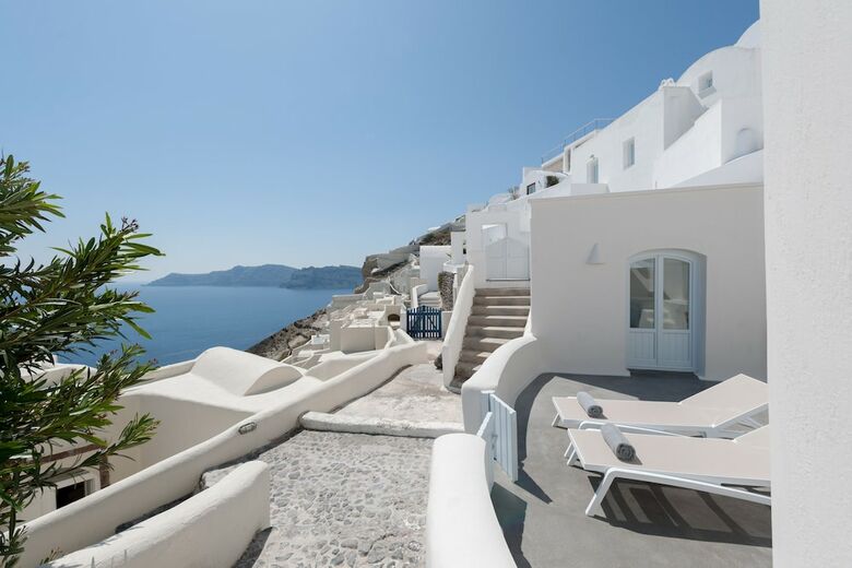 Anemomilos Hotel & Apartments