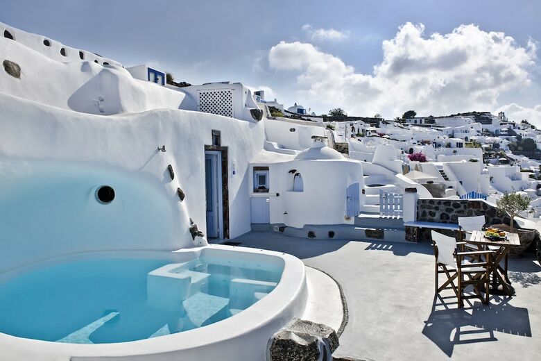 Anemomilos Hotel & Apartments