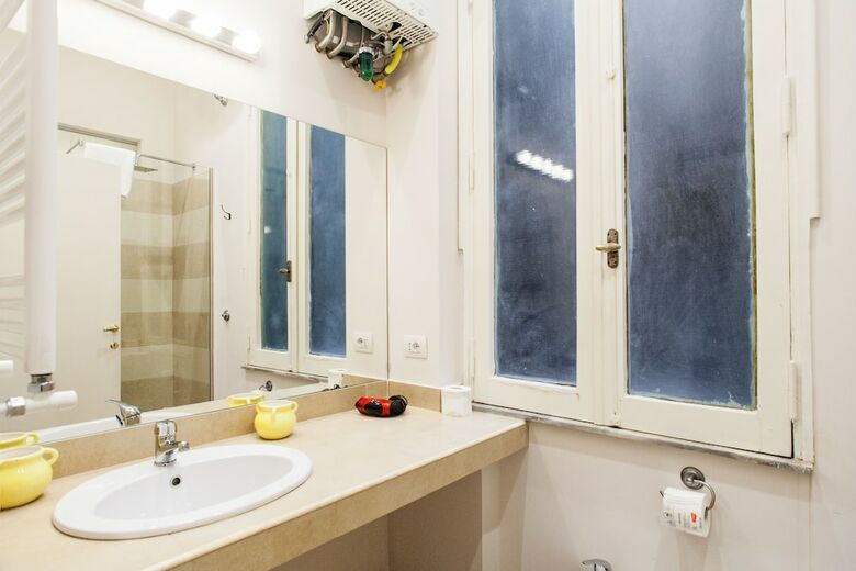 Fully Equipped Apartment In Vicolo Della Torretta