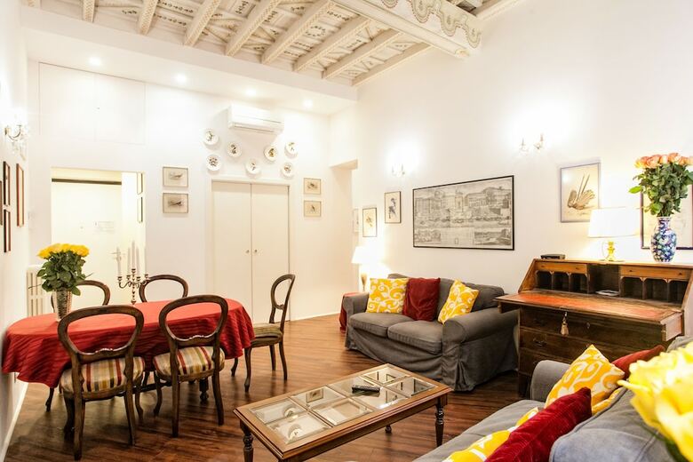 Fully Equipped Apartment In Vicolo Della Torretta