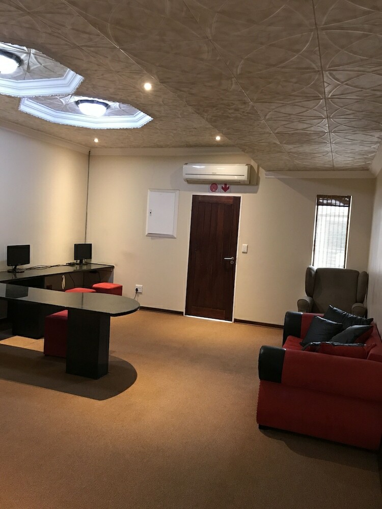 Hotel Global Village Guest House