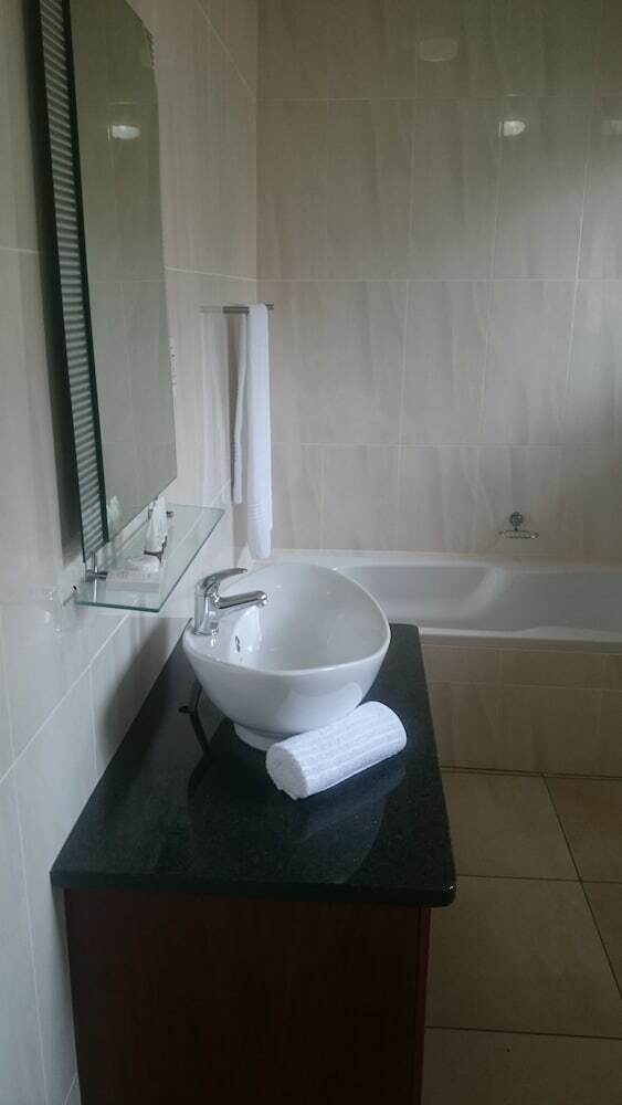 Hotel Global Village Guest House