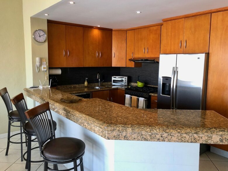 Luxury Condo Romantic Zone-beach