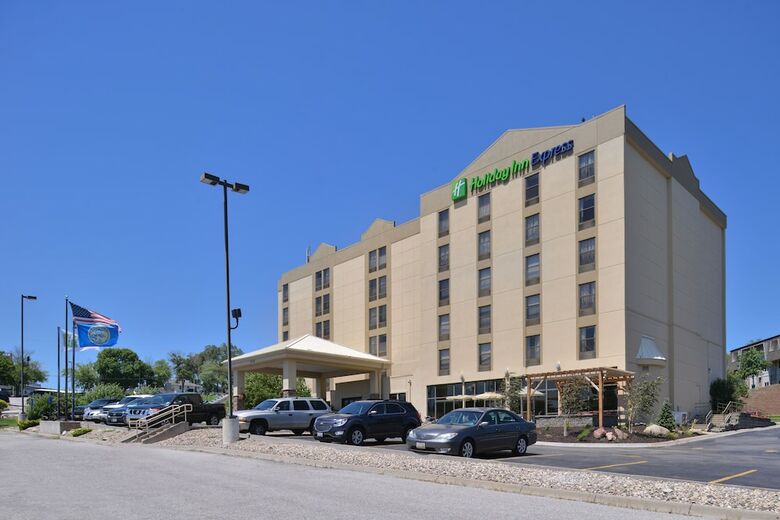 Hotel Holiday Inn Express Omaha West - 90th Street