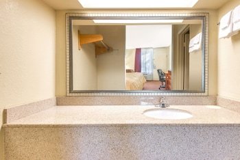 Motel Days Inn Shorter