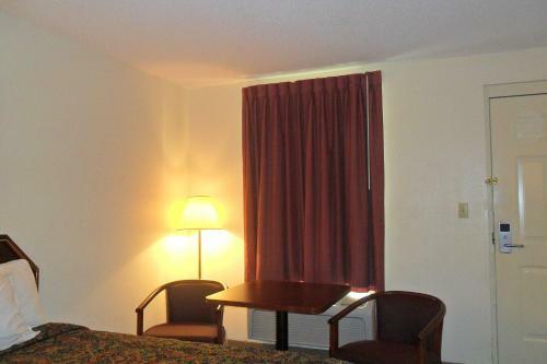 Motel Luxury Inn & Suites