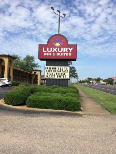 Motel Luxury Inn & Suites