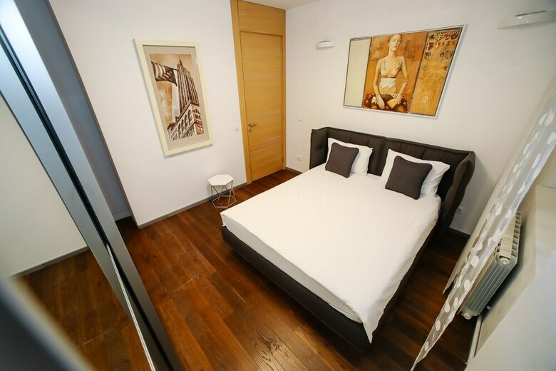 Status Superior Apartments