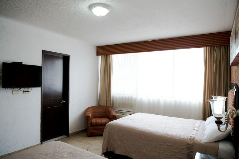 Eh Ejecutivo Urban Hotel