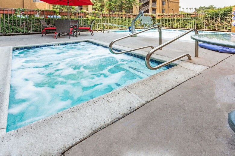 Hotel Howard Johnson By Wyndham Pasadena