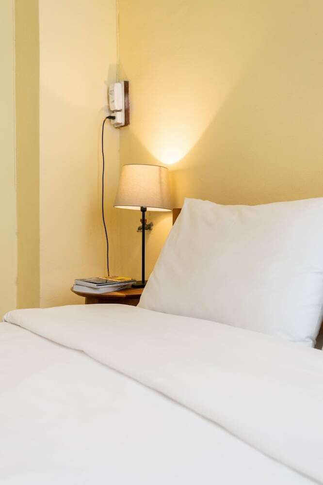 Hostal Naret Coliving - Hostel - Adults Only