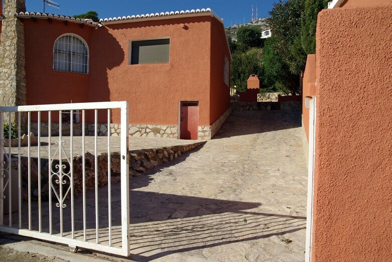 Casa June