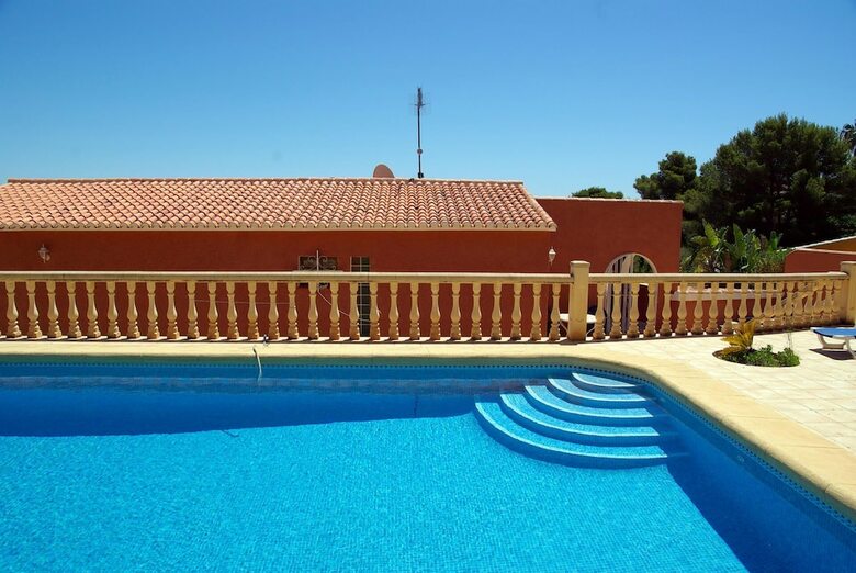 Casa June