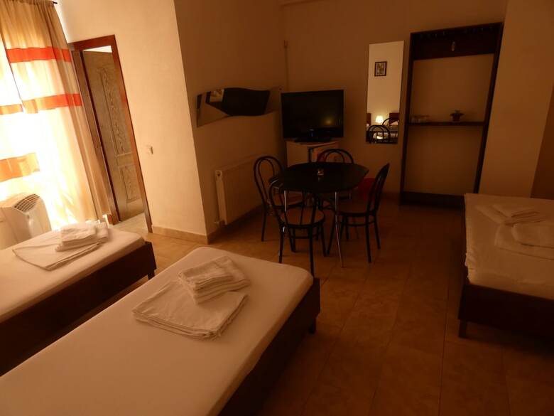 Hostal Taxi Hostel