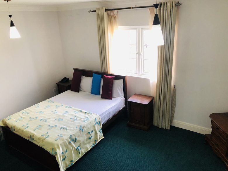 Hotel Swiss Cottage