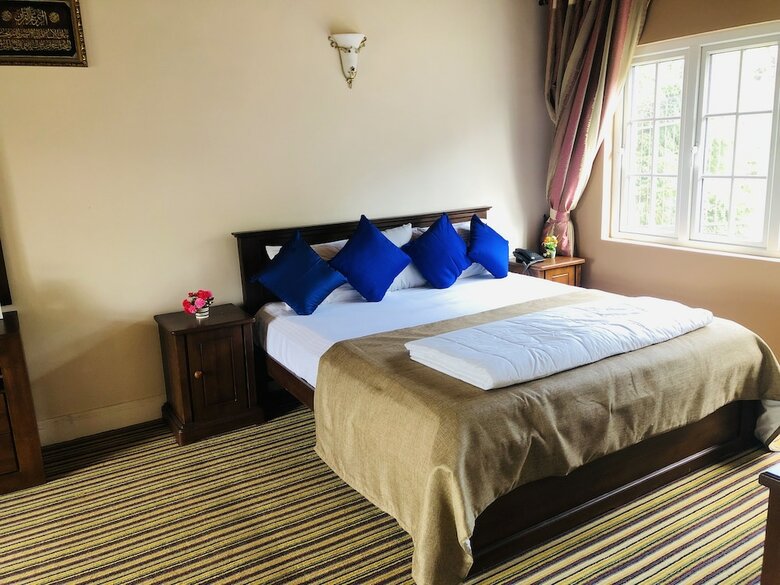 Hotel Swiss Cottage