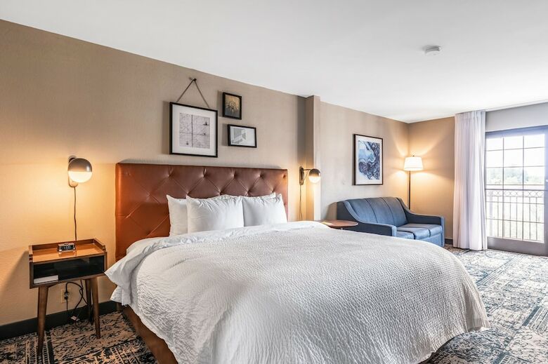 Hotel Four Points By Sheraton Greensboro Airport
