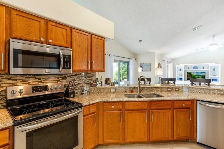 Stunning 4 Bed, 3 Bath Villa With Southwest Facing Pool And Spa - 503