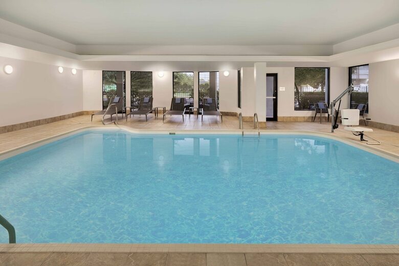 Hotel Courtyard By Marriott Austin South