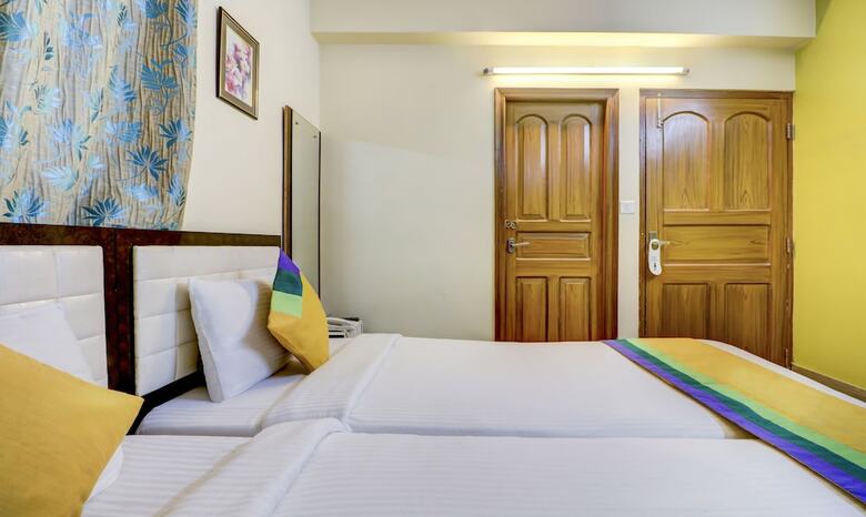 Hotel Treebo Trip Ashraya Inn