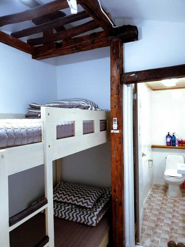 Hostal Guesthouse Party Free Pub - Hostel