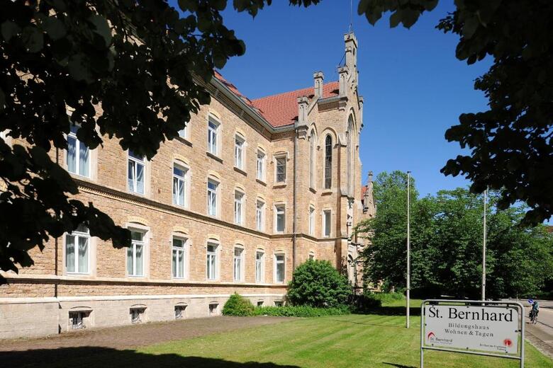 Hotel Bildungshaus St. Bernhard - Wohnen Und Tagen