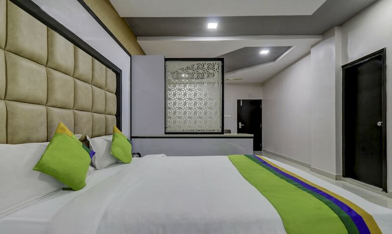 Treebo Trend Hotel Sahara Suites