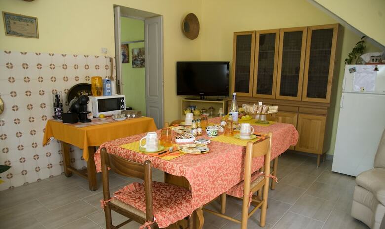 Bed & Breakfast L'agrifoglio Di Emy