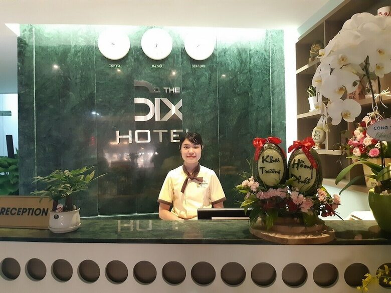 The Six Hotel