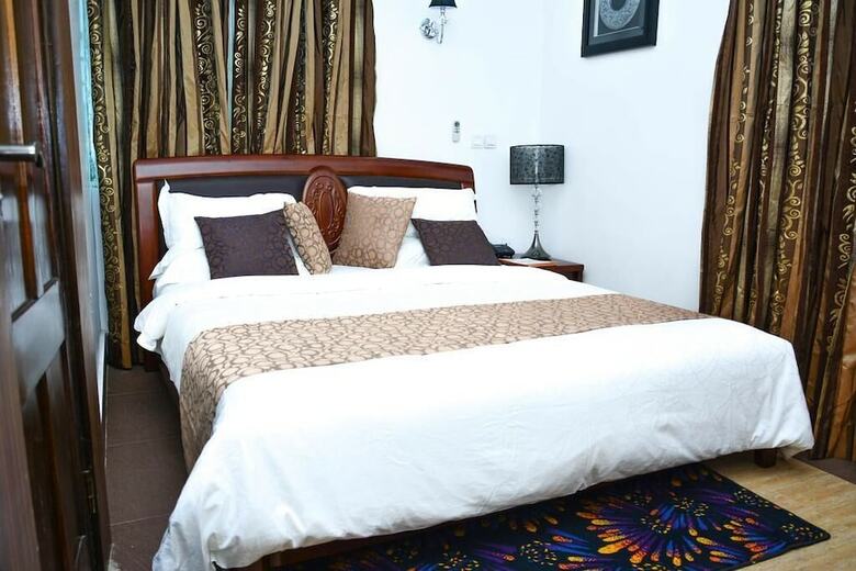 Crystal House International Hotel