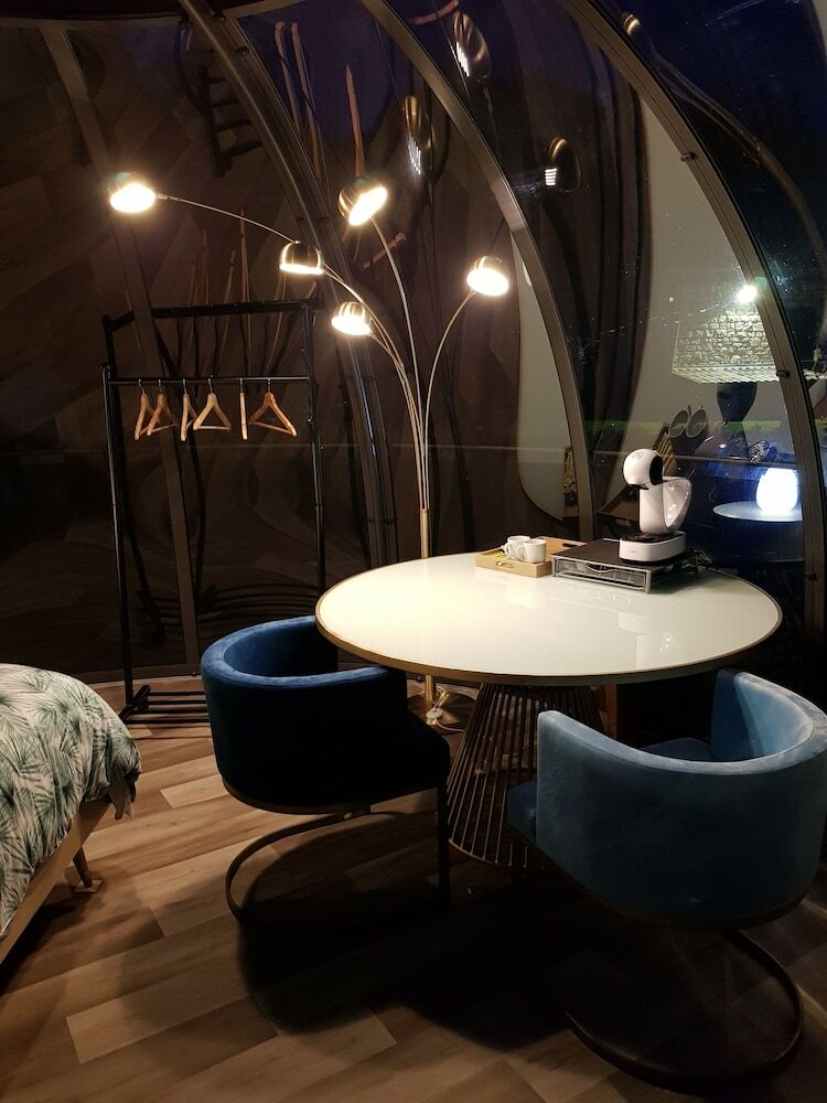 Hotel La Bulle Au Bois Dormant D'ovifat