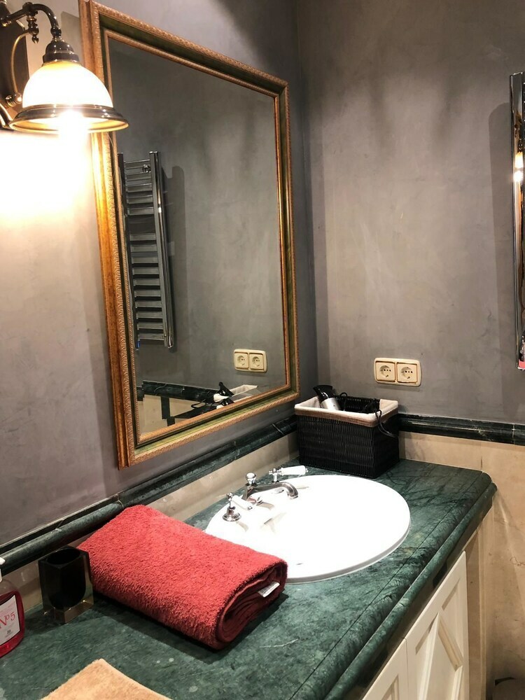 Room "golden Mile Marbella"