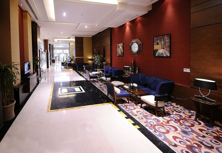 Hotel Al Hamra Palace By Warwick