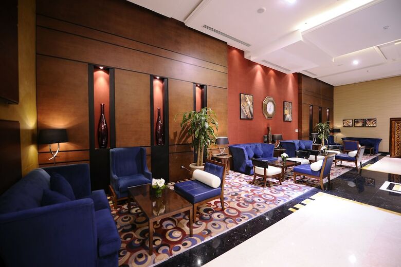 Hotel Al Hamra Palace By Warwick
