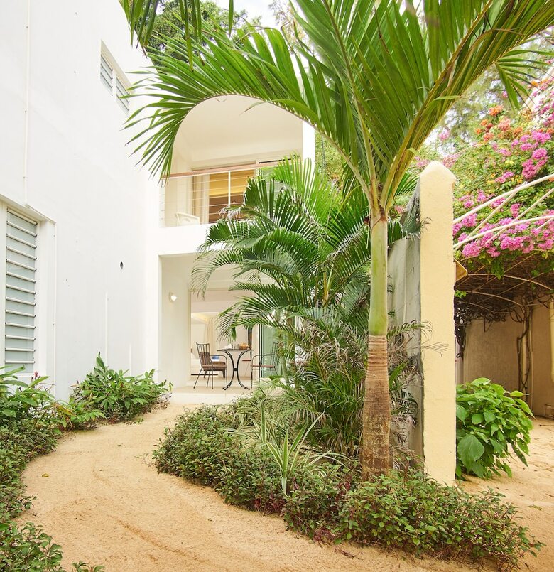 Le Beachclub Serviced Apartments And Villas