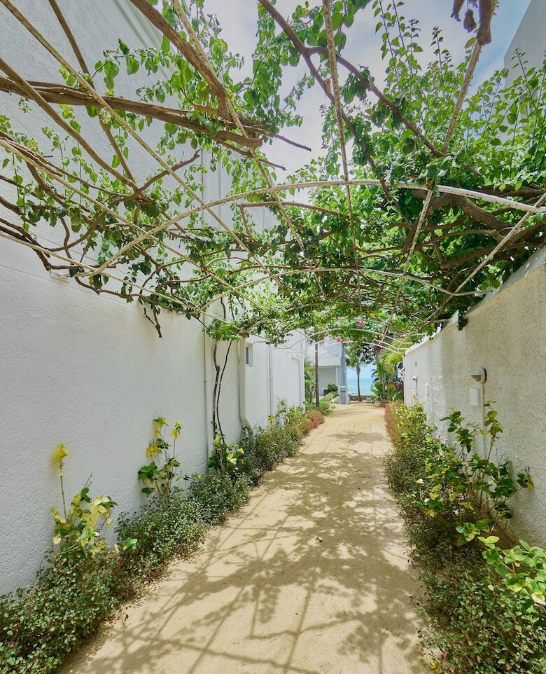 Le Beachclub Serviced Apartments And Villas